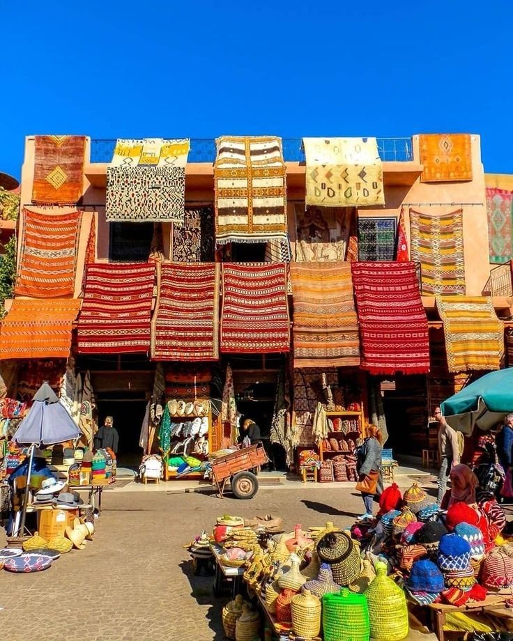 Cultural Walking & Shopping